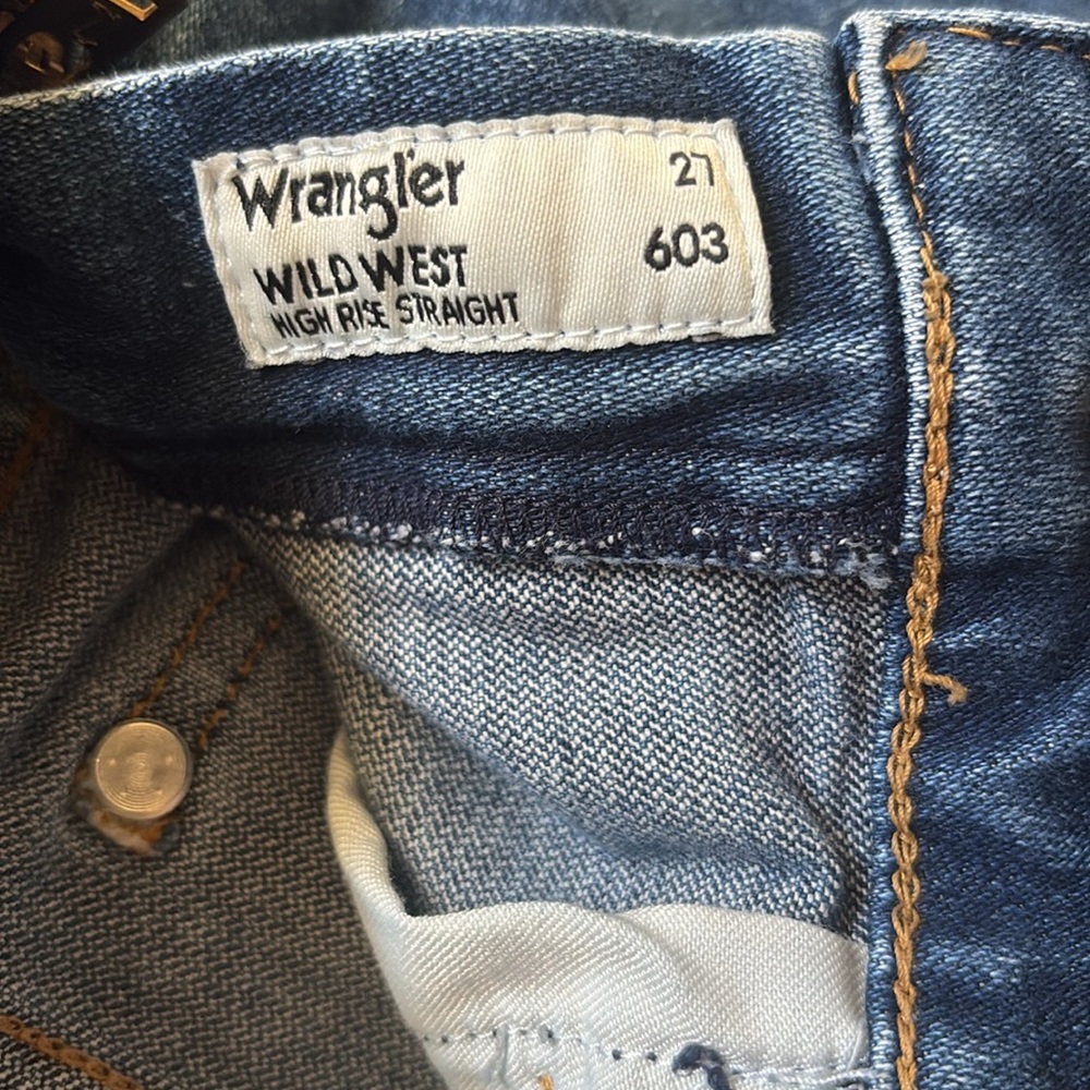 Wrangler High Rise 603 Straight Jeans - Picture 9 of 11
